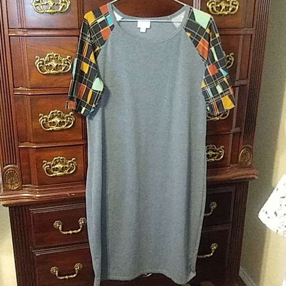 LULAROE "JULIA" T-SHIRT DRESS